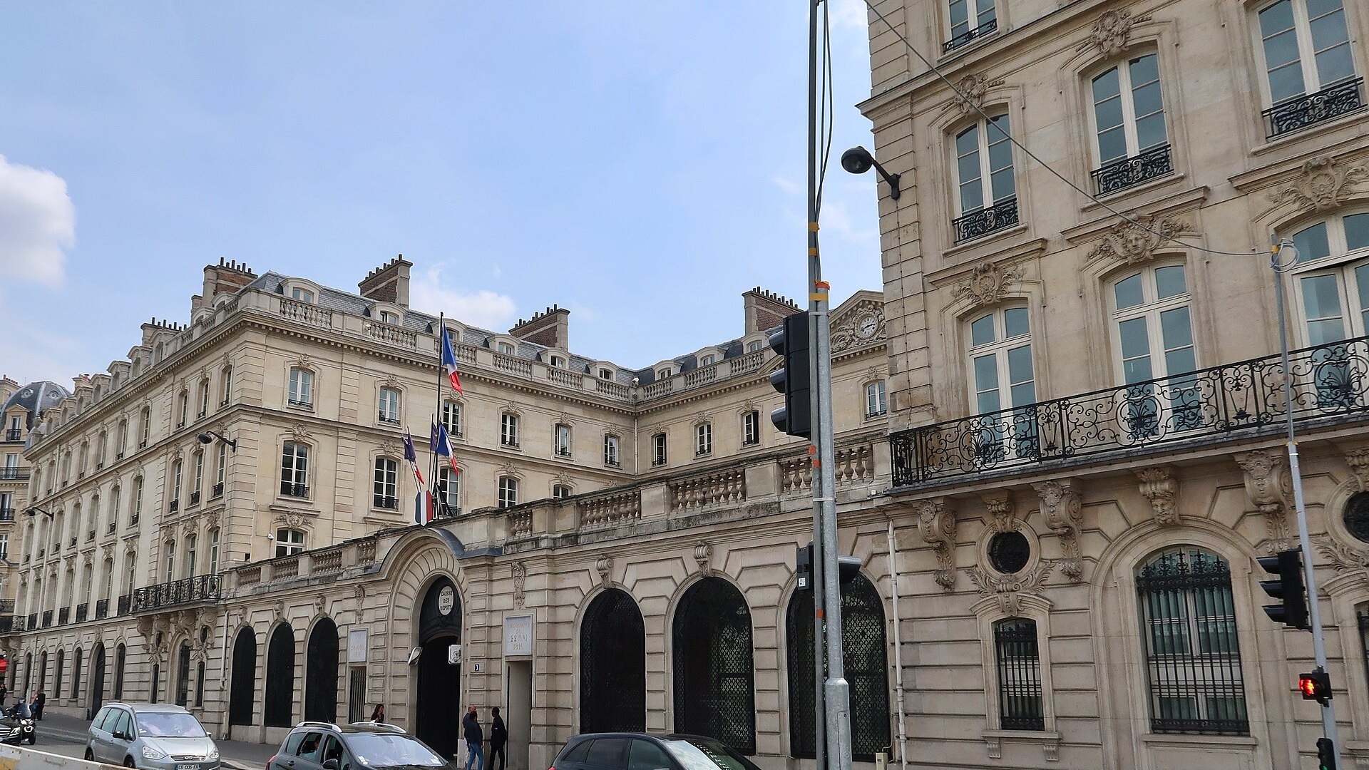 Façades des bâtiments de la Caisse des dépôts.
