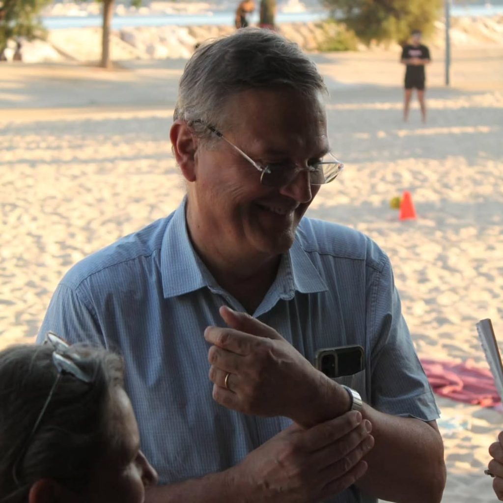 Un participant pendant la soirée.