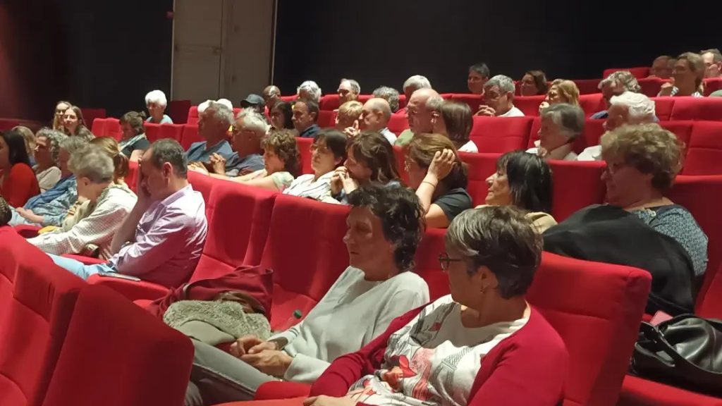 Le public pendant le ciné-débat Comme une louve.
