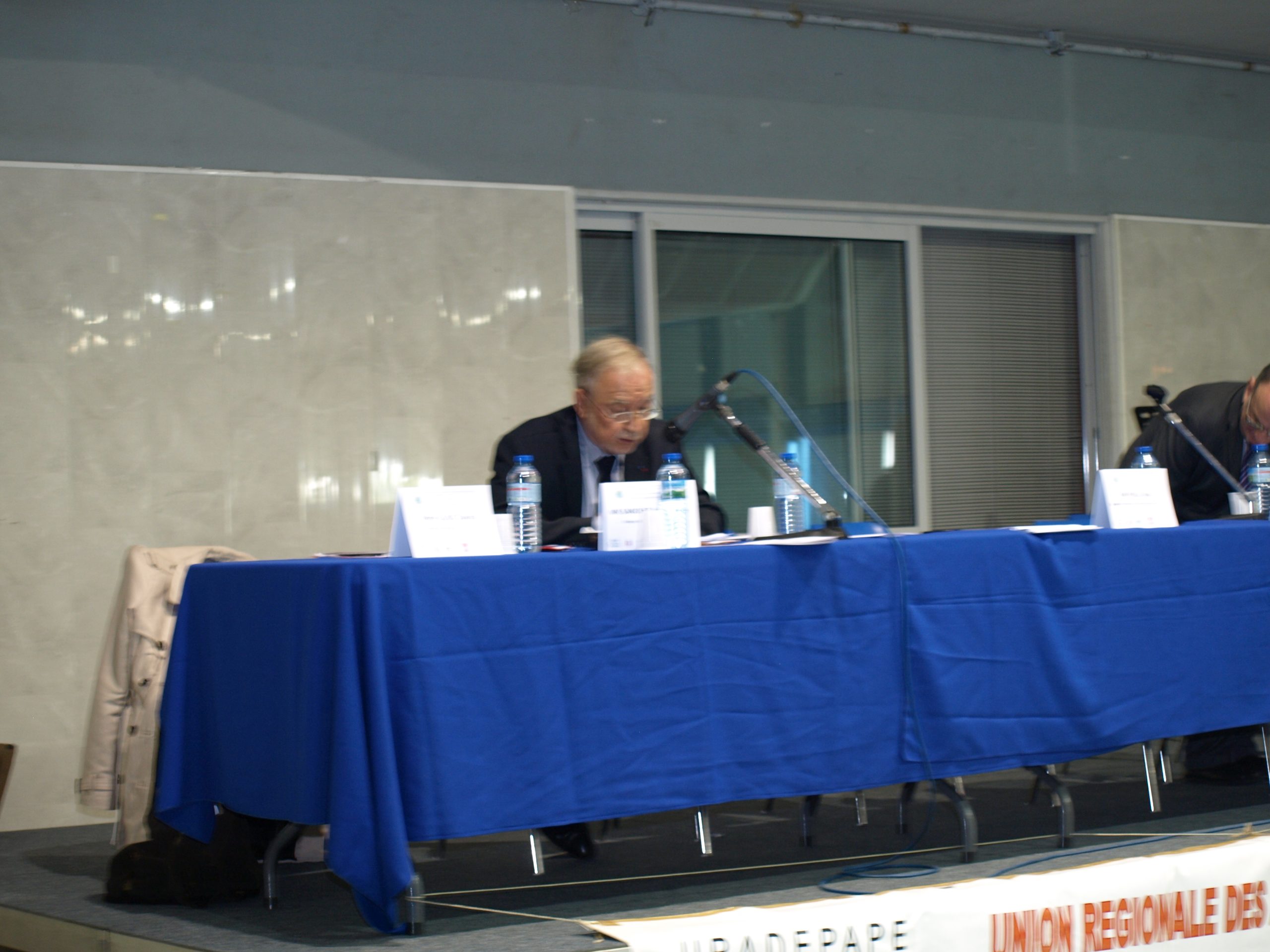 Les intervenants à la table de la journée d’études, devant les participants.