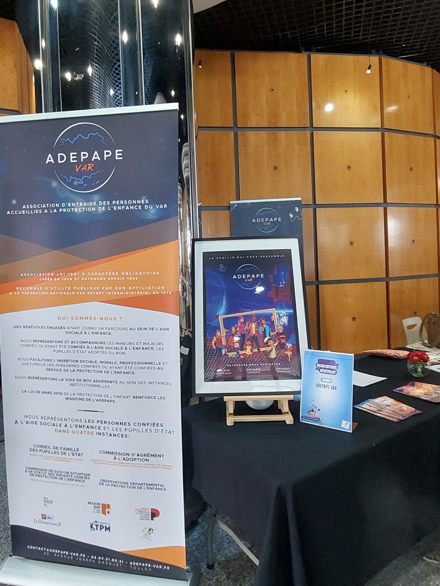 Le stand présente les guides et supports de l’ADEPAPE Var.